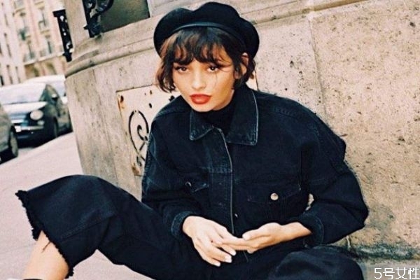 貝雷帽歪向哪一邊好看 貝雷帽怎么正確佩戴 貝雷帽歪向哪一邊好看 貝雷帽怎么正確佩戴