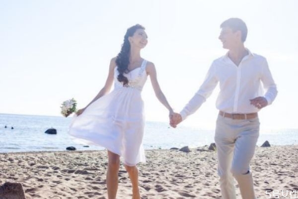 初戀女生分手后會不會后悔 女生分手后一般多久會后悔 初戀女生分手后會不會后悔 女生分手后一般多久會后悔