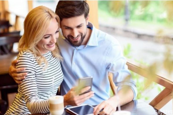 什么樣的男人是玩夠了的 男人玩弄你的感情看這三個(gè)破綻 什么樣的男人是玩夠了的 男人玩弄你的感情看這三個(gè)破綻