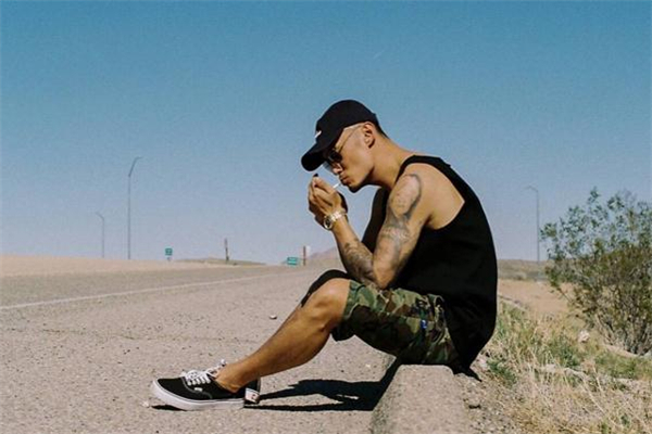 工裝五分褲怎么搭配 工裝五分褲搭配圖片 工裝五分褲怎么搭配 工裝五分褲搭配圖片