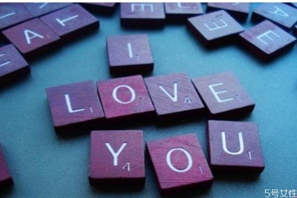 為什么女朋友會對自己說出軌了 輕浮的女人有哪些特點(diǎn)