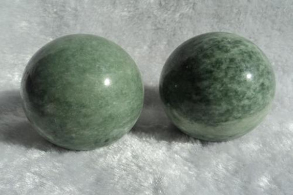 手玩健身球的鍛煉方法 手玩健身球的好處 手玩健身球的鍛煉方法 手玩健身球的好處