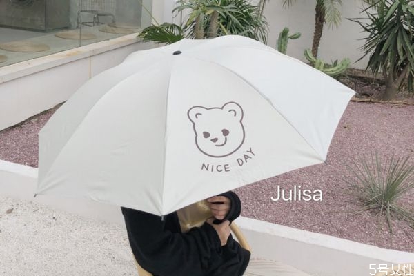 太陽傘臟了可以洗嗎 太陽傘保養(yǎng)方法 太陽傘臟了可以洗嗎 太陽傘保養(yǎng)方法