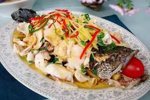 油潑魚怎么做好吃 油潑魚的做法 油潑魚怎么做好吃 油潑魚的做法