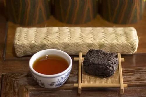 喝四川邊茶的好處 四川邊茶性喝新茶嗎 喝四川邊茶的好處 四川邊茶性喝新茶嗎