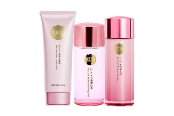 用柔膚水后要用乳液?jiǎn)?柔膚水什么時(shí)間用 用柔膚水后要用乳液?jiǎn)?柔膚水什么時(shí)間用