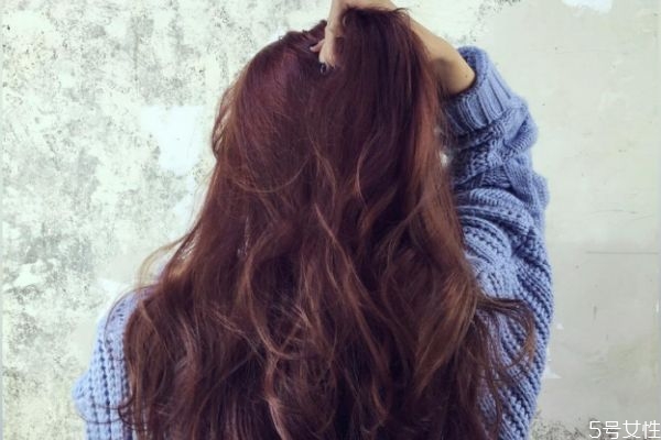 頭發(fā)打完蠟還能染嗎 打完蠟的頭發(fā)怎么染 頭發(fā)打完蠟還能染嗎 打完蠟的頭發(fā)怎么染