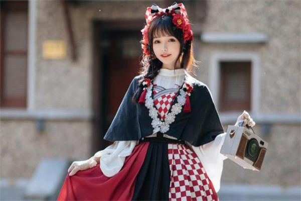 穿lolita扎什么頭發(fā) lolita頭飾怎么戴 穿lolita扎什么頭發(fā) lolita頭飾怎么戴