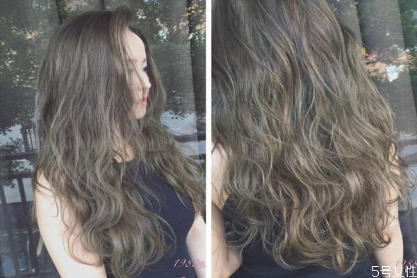 卷發(fā)棒對(duì)頭發(fā)有傷害嗎 燙頭發(fā)后怎么恢復(fù)原狀 卷發(fā)棒對(duì)頭發(fā)有傷害嗎 燙頭發(fā)后怎么恢復(fù)原狀