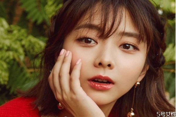 娃娃臉適合齊劉海嗎 娃娃臉留什么劉海好看 娃娃臉適合齊劉海嗎 娃娃臉留什么劉海好看