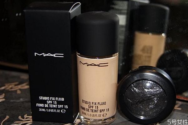 遮瑕和粉底哪一個(gè)比較重要 素顏可以直接遮瑕嗎 遮瑕和粉底哪一個(gè)比較重要 素顏可以直接遮瑕嗎