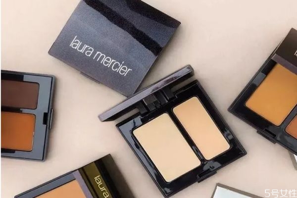 化妝應該先遮瑕還是先粉底 遮瑕膏在粉底液前還是后 化妝應該先遮瑕還是先粉底 遮瑕膏在粉底液前還是后