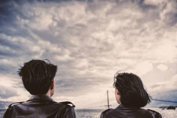 喜歡一個有女朋友的男生怎么辦 喜歡有女朋友的男生要放棄嗎 喜歡一個有女朋友的男生怎么辦 喜歡有女朋友的男生要放棄嗎