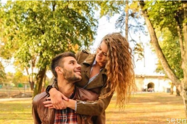 讓愛的人寒心了怎么挽回 如何挽回一個(gè)對(duì)你死心的人 讓愛的人寒心了怎么挽回 如何挽回一個(gè)對(duì)你死心的人