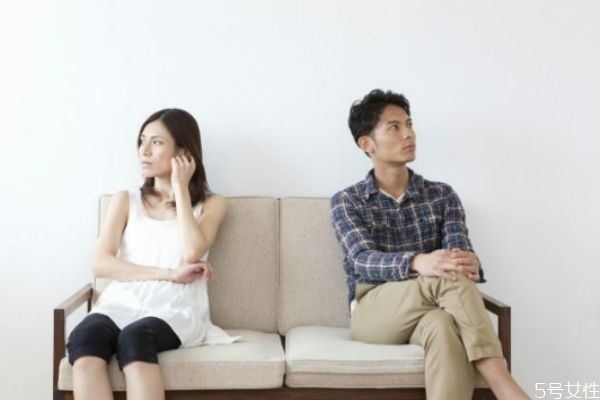 男生該如何挽回女朋友 挽回過(guò)程中的三法則 男生該如何挽回女朋友 挽回過(guò)程中的三法則