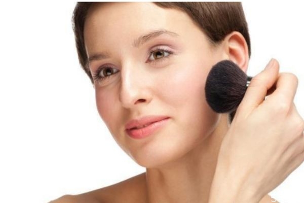 為什么別人化妝很光滑 化妝細(xì)膩光滑的小竅門(mén) 為什么別人化妝很光滑 化妝細(xì)膩光滑的小竅門(mén)