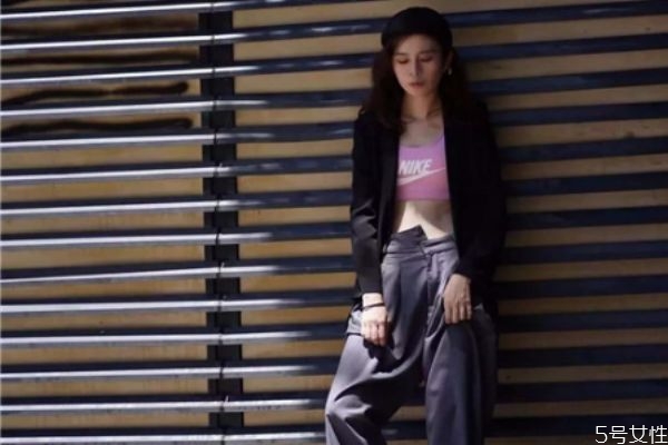 運(yùn)動(dòng)內(nèi)衣的胸墊要洗嗎 運(yùn)動(dòng)內(nèi)衣的胸墊是否可以不放 運(yùn)動(dòng)內(nèi)衣的胸墊要洗嗎 運(yùn)動(dòng)內(nèi)衣的胸墊是否可以不放