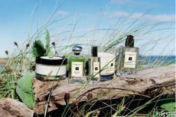 女生入手的第一瓶香水推薦 十大公認最好聞的香水 女生入手的第一瓶香水推薦 十大公認最好聞的香水