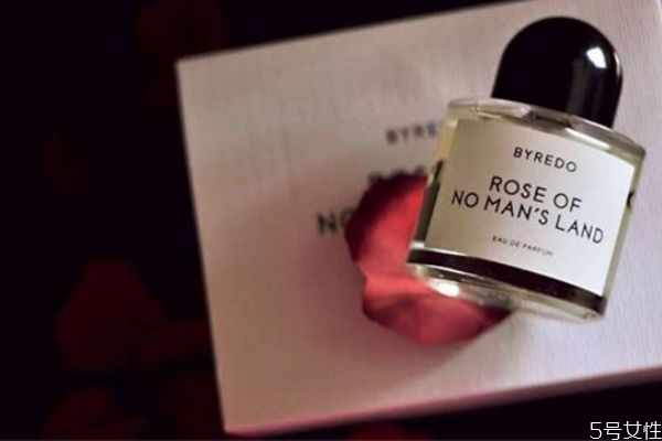 香水為什么越大瓶越便宜 香水送人30ml還是50ml 香水為什么越大瓶越便宜 香水送人30ml還是50ml