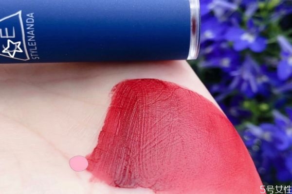 3ce藍管唇釉怎么辨別真假 3ce唇釉推薦色號 3ce藍管唇釉怎么辨別真假 3ce唇釉推薦色號