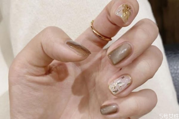 美甲鉆石怎么粘才不掉 鉆石美甲如何才能牢固 美甲鉆石怎么粘才不掉 鉆石美甲如何才能牢固