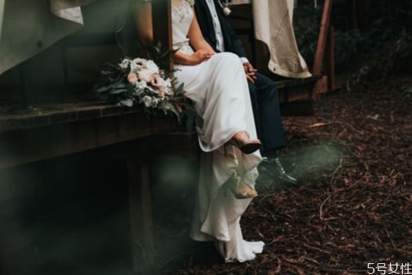 男人會懷念糾纏過他的女人嗎 這樣做會讓男人覺得很廉價 男人會懷念糾纏過他的女人嗎 這樣做會讓男人覺得很廉價