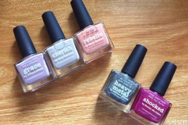 美甲膠水可以用什么代替 美甲用的是什么膠 美甲膠水可以用什么代替 美甲用的是什么膠