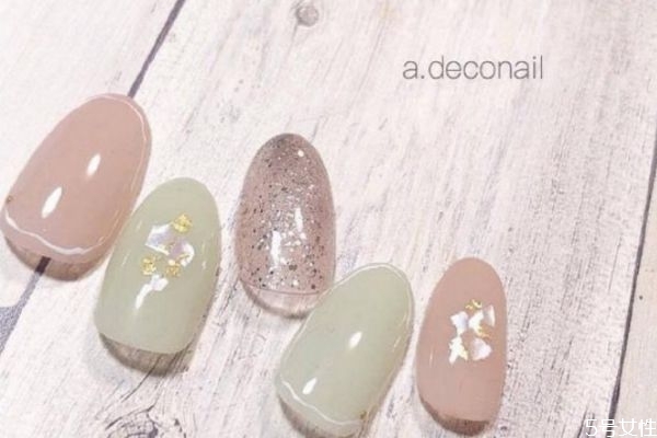 可撕拉指甲油的優(yōu)點(diǎn)和缺點(diǎn) 可撕拉指甲油怎么涂不掉下來 可撕拉指甲油的優(yōu)點(diǎn)和缺點(diǎn) 可撕拉指甲油怎么涂不掉下來