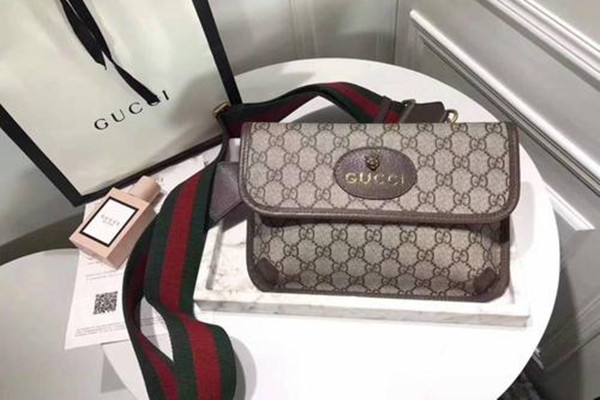 gucci虎頭腰包好用嗎 gucci虎頭腰包怎么辨別真?zhèn)?>
         				<strong>gucci虎頭腰包好用嗎 gucci虎頭腰包怎么辨別真?zhèn)?/strong>
         			</a>
         				<p>gucci的包包一直都是大家比較喜歡的，而且他家的包包都很有他家的味道，很多明星都喜歡背，那么gucci虎頭腰包怎么辨別真?zhèn)文亍?/p>
         		</li> 
                                               <li>
         			<a href=