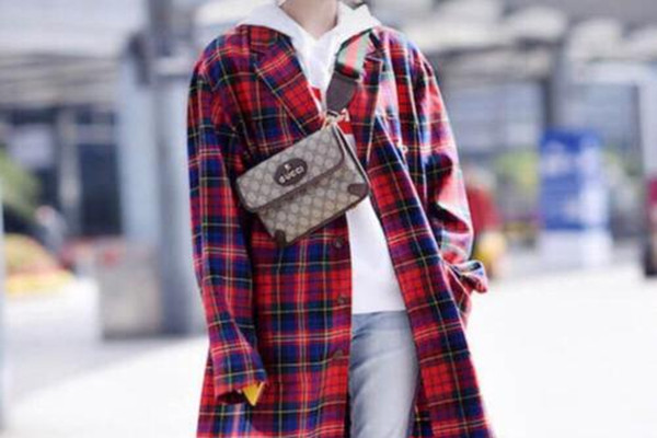 gucci虎頭腰包好用嗎 gucci虎頭腰包怎么辨別真?zhèn)? alt=