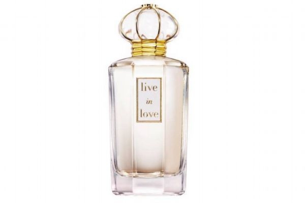 夏天香水會(huì)揮發(fā)比較快嗎 打開(kāi)的香水保存多久 夏天香水會(huì)揮發(fā)比較快嗎 打開(kāi)的香水保存多久