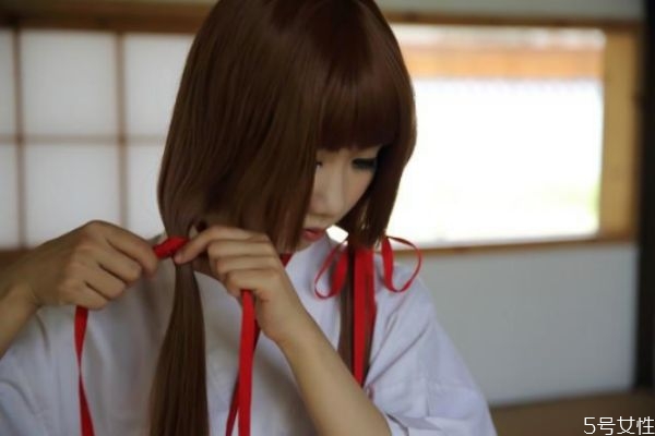 離子燙后頭發(fā)太貼服了怎么辦 離子燙太直能還原嗎 離子燙后頭發(fā)太貼服了怎么辦 離子燙太直能還原嗎