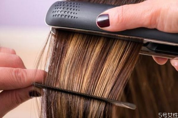 離子燙后怎么護(hù)理 離子燙的危害 離子燙后怎么護(hù)理 離子燙的危害