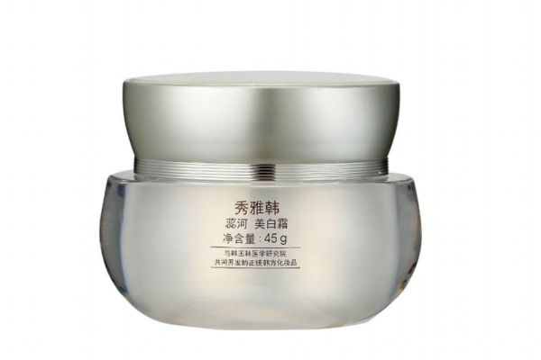 美白霜與保濕霜可以一起用嗎 美白霜能代替bb霜使用嗎 美白霜與保濕霜可以一起用嗎 美白霜能代替bb霜使用嗎