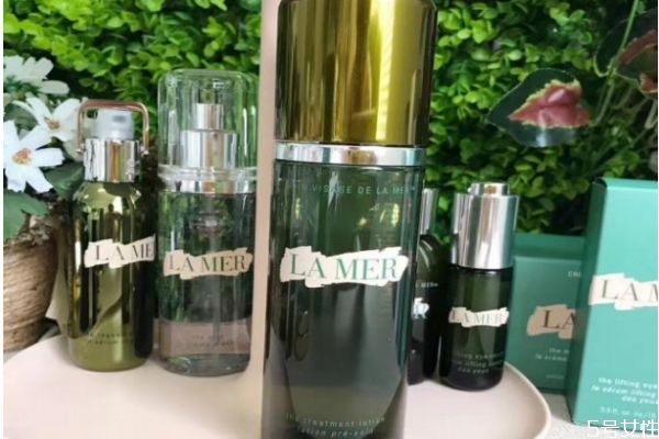 lamer精粹水前要用水嗎 lamer精粹水用在哪一步 lamer精粹水前要用水嗎 lamer精粹水用在哪一步