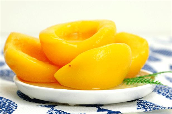 黃桃罐頭有酒味還能吃嗎 黃桃罐頭怎么看壞沒壞 黃桃罐頭有酒味還能吃嗎 黃桃罐頭怎么看壞沒壞