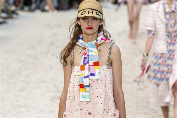 香奈兒的衣服怎么洗 香奈兒的衣服都是一次性的嗎 香奈兒的衣服怎么洗 香奈兒的衣服都是一次性的嗎