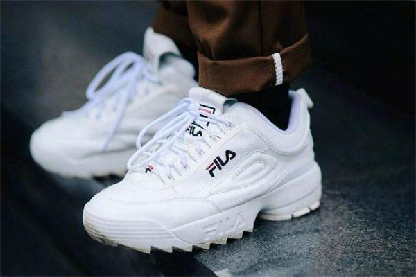 fila斐樂適合什么年齡段的人 斐樂適合多大年紀人穿 fila斐樂適合什么年齡段的人 斐樂適合多大年紀人穿