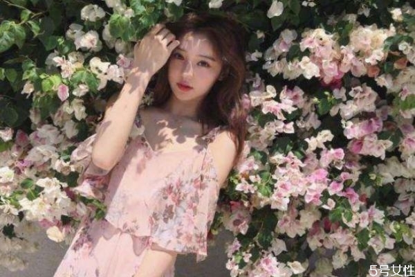 如何防止注射肉毒素后面部僵硬 瘦臉?lè)椒ù媸菽樶? alt=