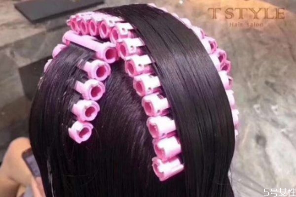 摩根燙長(zhǎng)出來(lái)頭發(fā)會(huì)不會(huì)變形 摩根燙什么時(shí)候可以消失 摩根燙長(zhǎng)出來(lái)頭發(fā)會(huì)不會(huì)變形 摩根燙什么時(shí)候可以消失