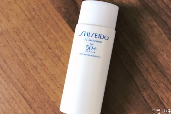 資生堂防曬小白瓶怎么樣 資生堂小白瓶防曬霜使用方法 資生堂防曬小白瓶怎么樣 資生堂小白瓶防曬霜使用方法