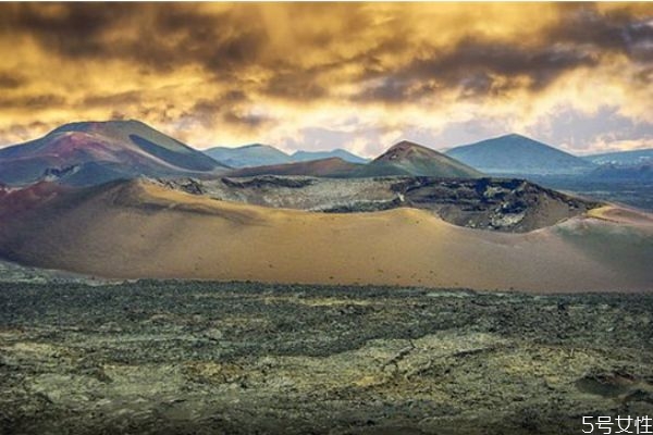 女生談戀愛時應(yīng)該注意哪些事情 戀愛時女生要知道的事 女生談戀愛時應(yīng)該注意哪些事情 戀愛時女生要知道的事