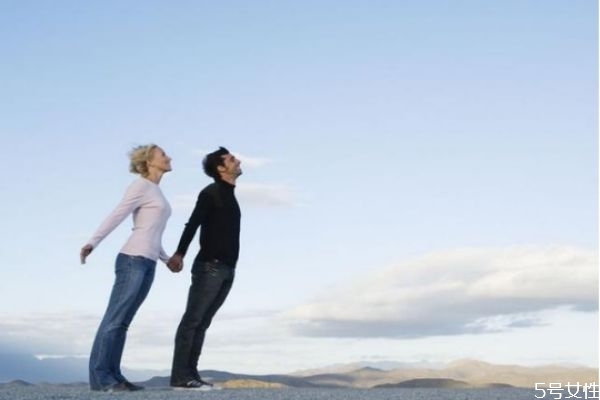 想我了嗎情商高的回答 怎樣幽默回答想不想他 想我了嗎情商高的回答 怎樣幽默回答想不想他