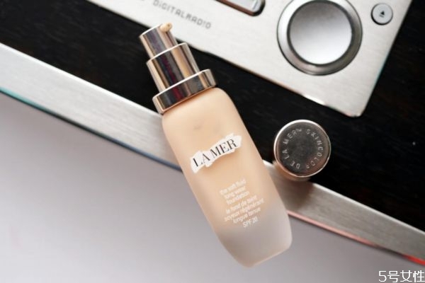 海藍(lán)之謎粉底液適合什么年齡 海藍(lán)之謎適合油皮用哪些 海藍(lán)之謎粉底液適合什么年齡 海藍(lán)之謎適合油皮用哪些