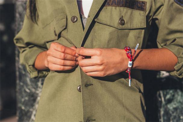 rastaclat是哪個(gè)國家的牌子 rastaclat是什么檔次 rastaclat是哪個(gè)國家的牌子 rastaclat是什么檔次