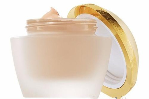 伊麗莎白雅頓甦活粉底液介紹 伊麗莎白雅頓甦活粉底液好用嗎 伊麗莎白雅頓甦活粉底液介紹 伊麗莎白雅頓甦活粉底液好用嗎