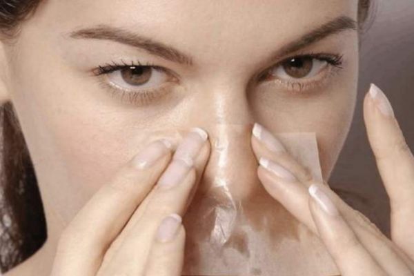 夏天臉上出油的原因 為什么夏天臉上會出油 夏天臉上出油的原因 為什么夏天臉上會出油