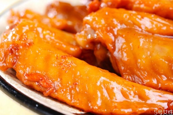 雞翅尖激素多是真的嗎 雞身上不能吃的幾個部位 雞翅尖激素多是真的嗎 雞身上不能吃的幾個部位