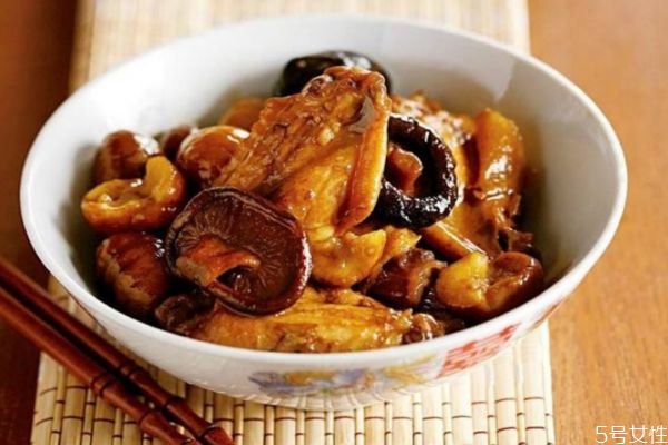 冬菇蒸雞翅的做法 冬菇蒸雞翅的營養(yǎng)價值 冬菇蒸雞翅的做法 冬菇蒸雞翅的營養(yǎng)價值