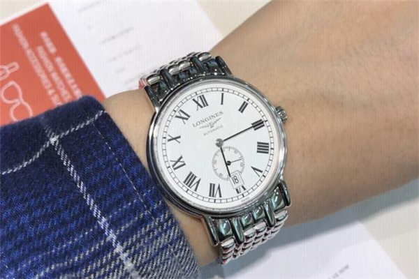 戴浪琴會不會顯得很窮 戴浪琴的都是什么男人 戴浪琴會不會顯得很窮 戴浪琴的都是什么男人